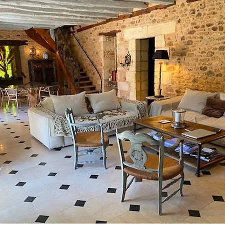Holiday home Manoir De Quintefeuille Journiac