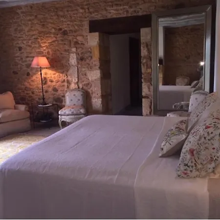 Manoir De Quintefeuille Holiday home *